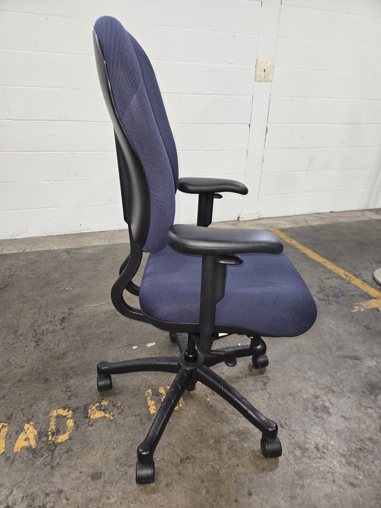 Knoll Full function Blue cloth task chair