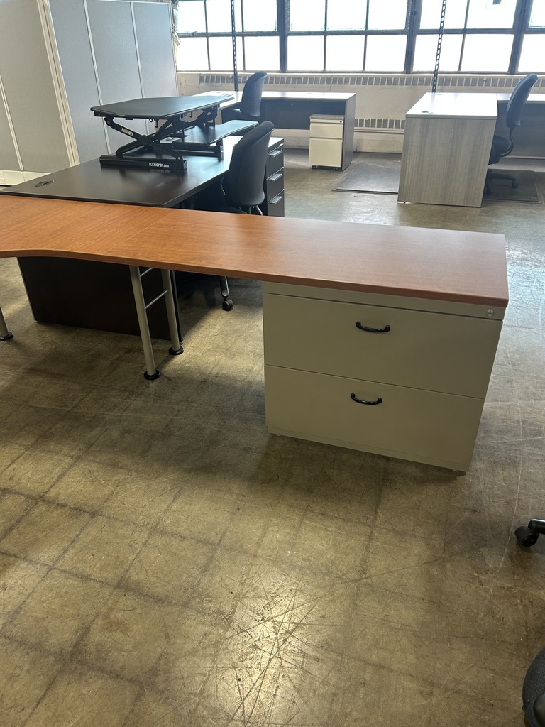 Steelcase 7' x 8.5' (24"d) Dbl Ped L Shape - Light Cherry