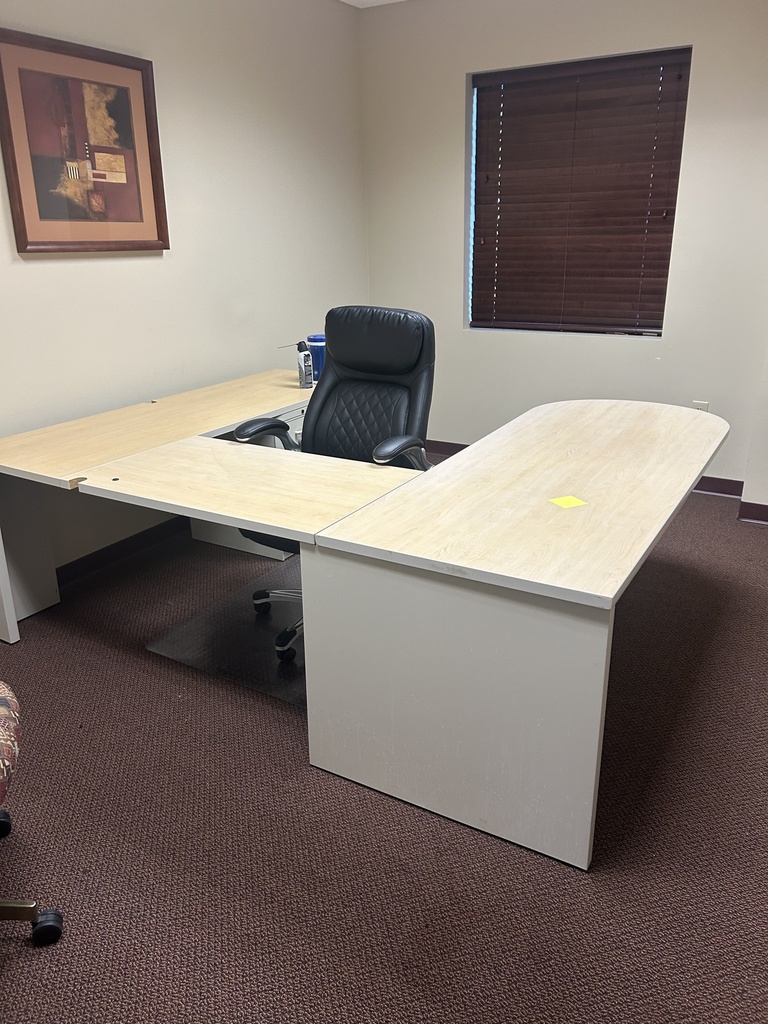 72x102 Knoll U-Shape D-Top w/Dbl Ped Credenza