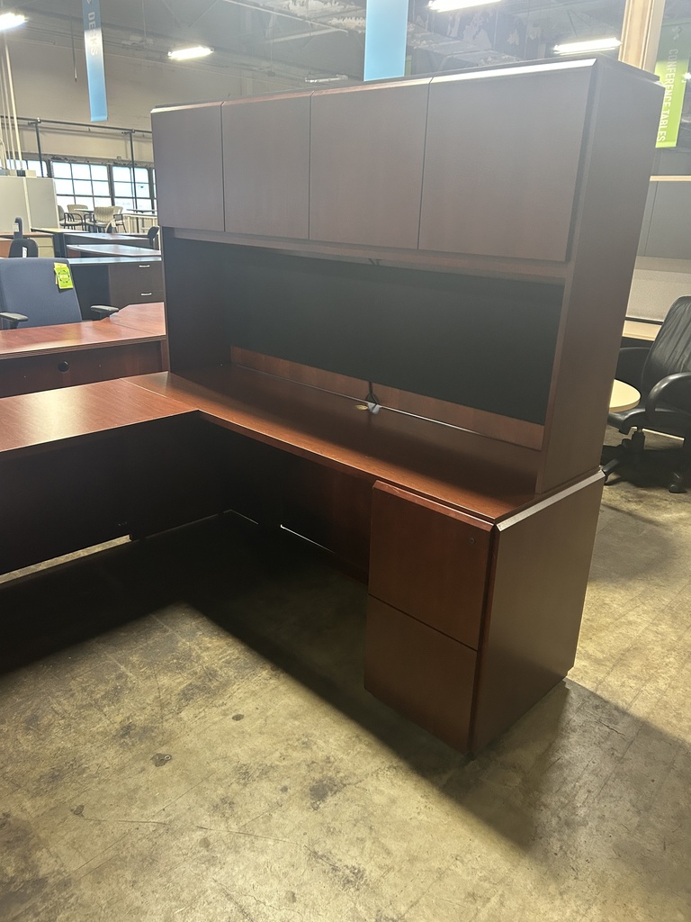 34x72 Kimball RH U Group w/Double Peds & Hutch - Mahogany