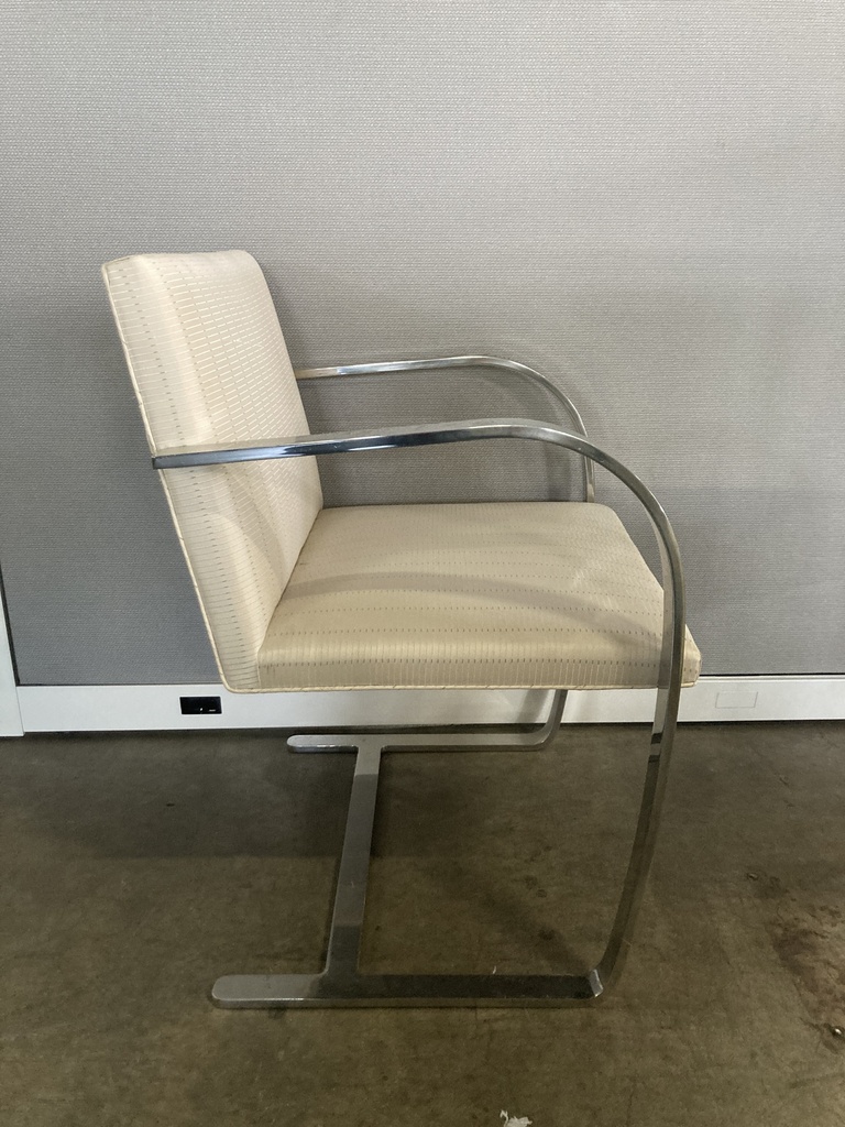 BRNO Flat Arm Side White