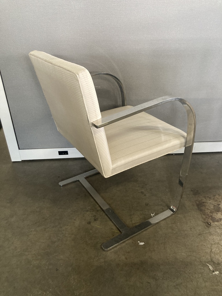 BRNO Flat Arm Side White