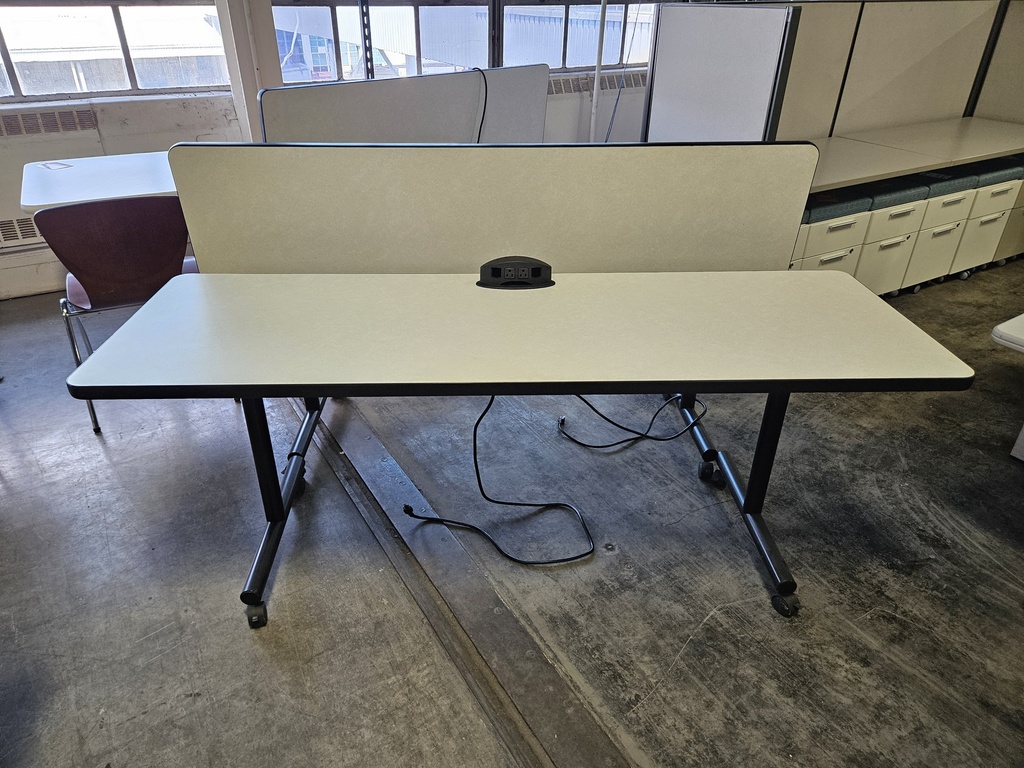Nesting Table w power module