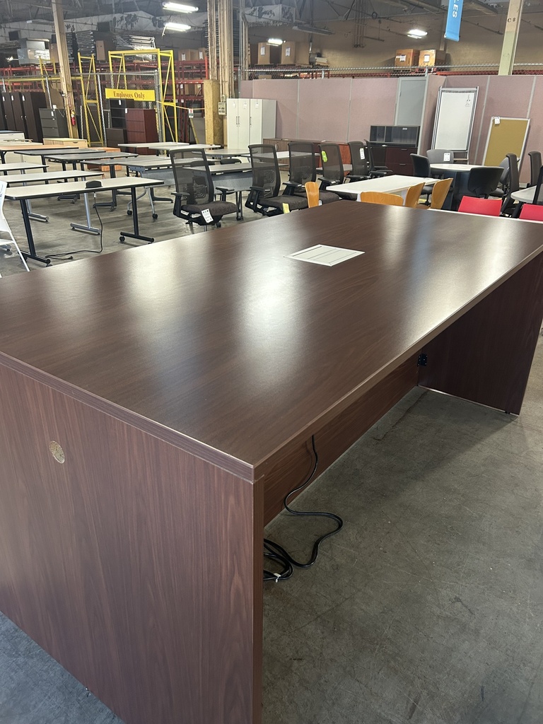 8' x 4' Huddle Conference Table w/Power (Walnut)