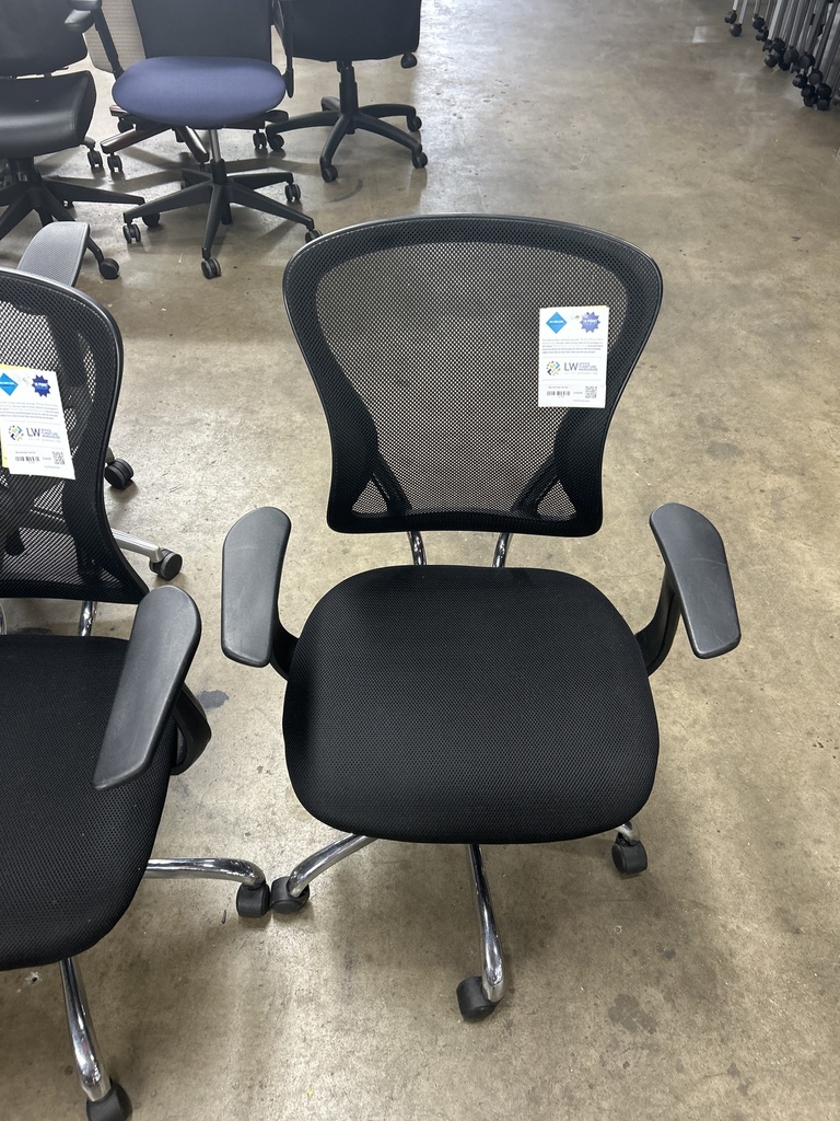 Black Mesh Back Task Chair