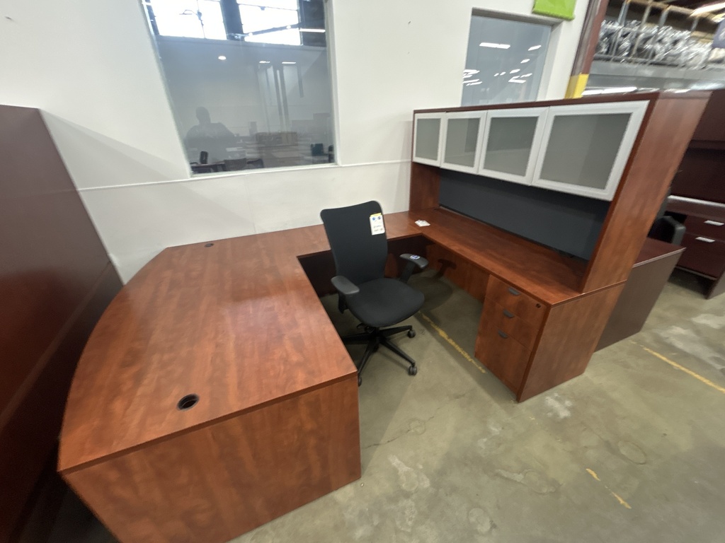 Bowfront Cherry RH U-group Dbl Ped w/Hutch