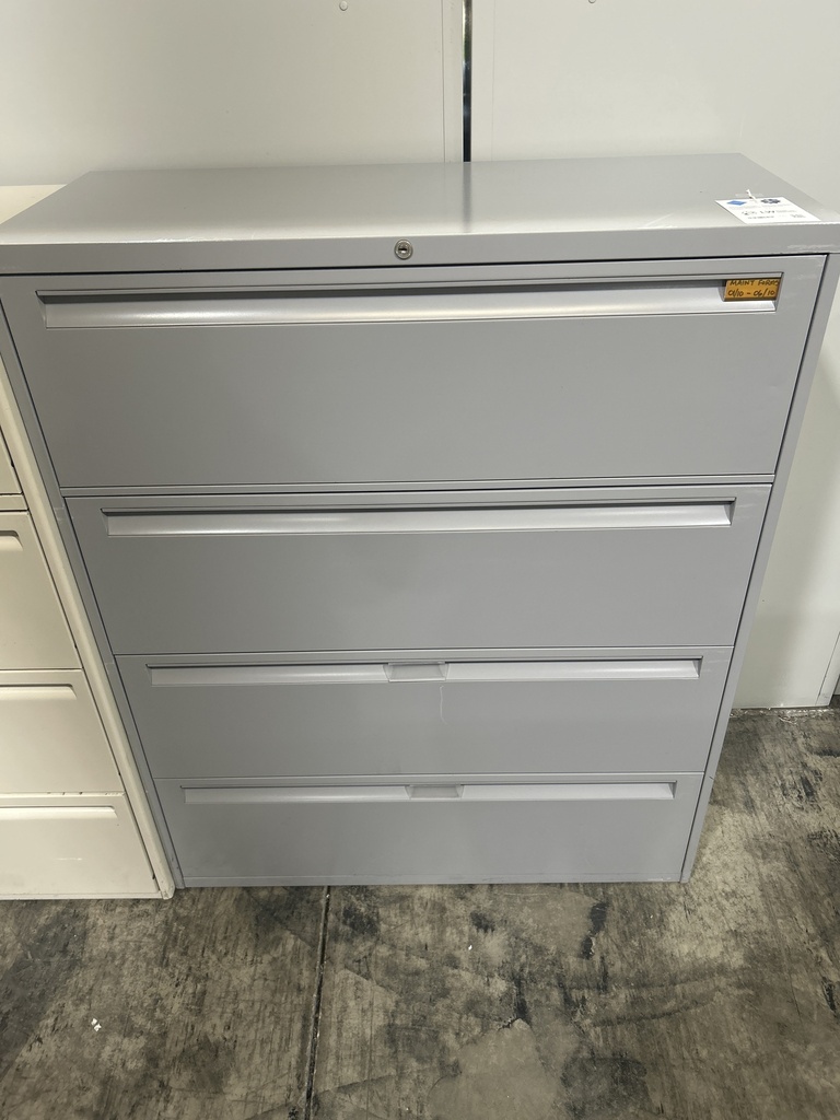 42" (4) Drawer Steelcase Lat. Cabinet - light grey