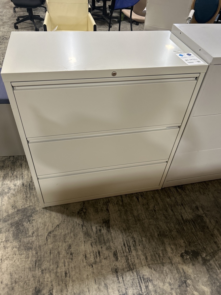 36" (3) Drawer Steelcase Lateral - Putty