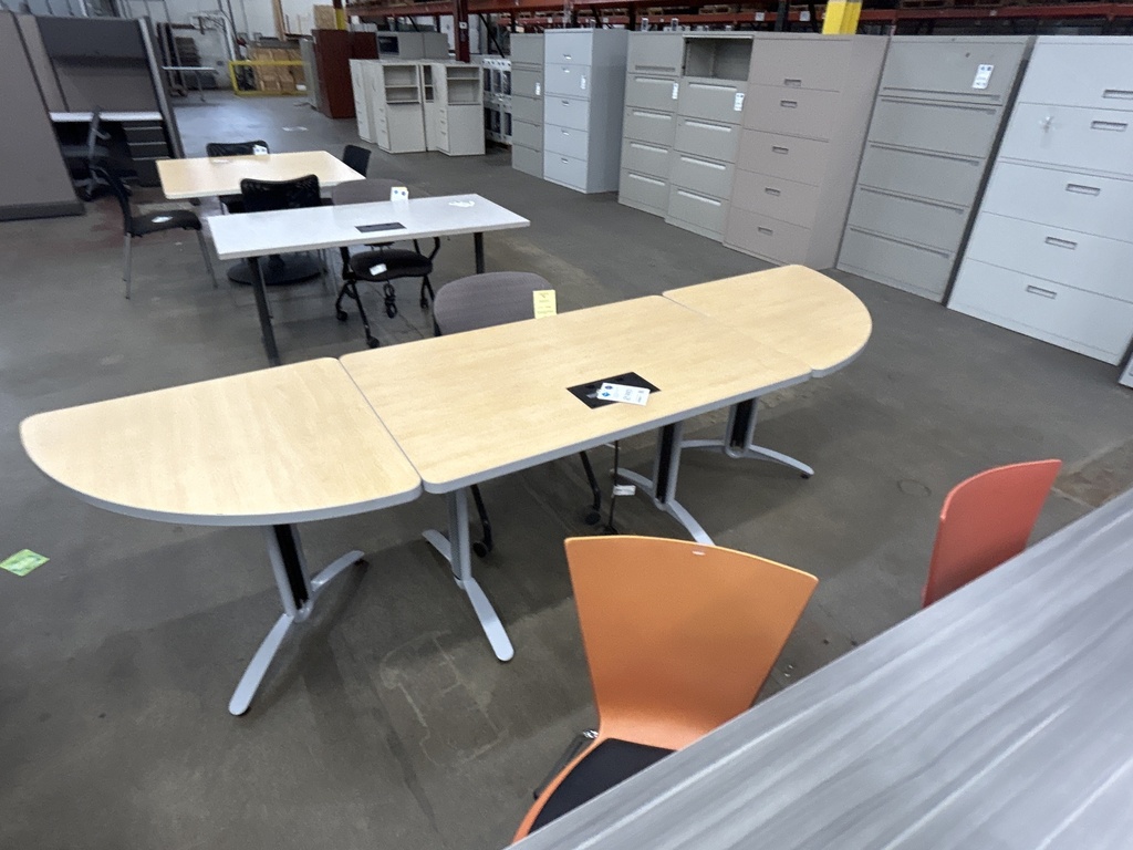 3pc Blonde Versteel Training Table Powered