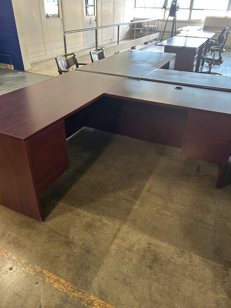 HON - L shape 66x78,hanging ped Mahogany- RH 