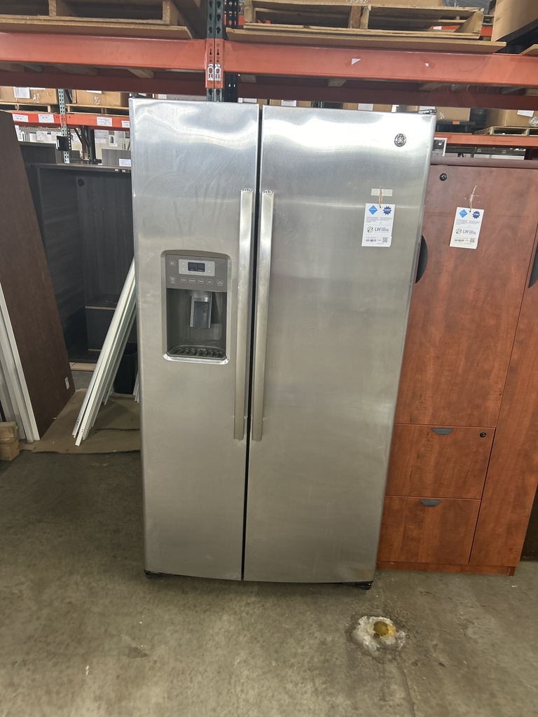 GE Side by Side Refrigerator