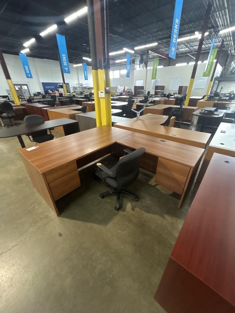 36x71 Cherry L-Desk RH Dbl Ped