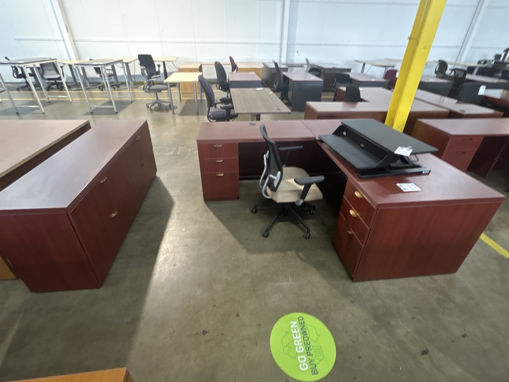 36x71 Mahogany Dbl Ped LH L-Desk & Credenza Set