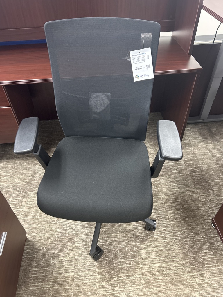 Beniia New Grovi Chair List $685