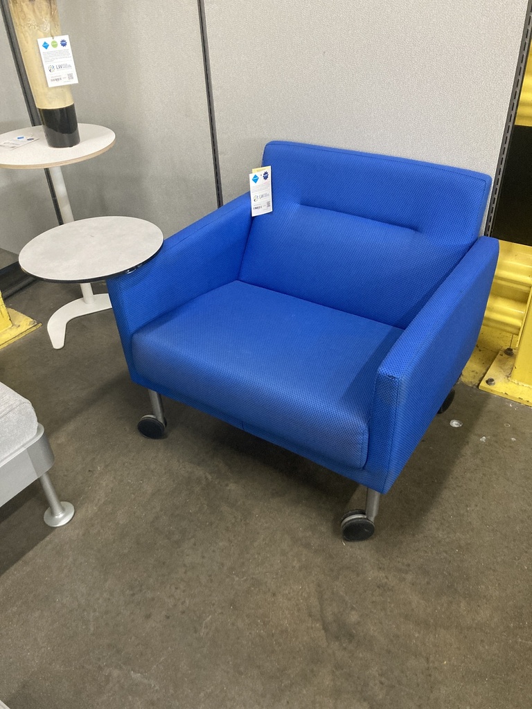 Lobby Chairs/Blue w/wheels