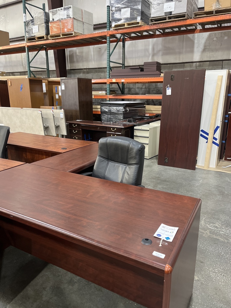 66 x 72 Mahogany RH L-Shape  Desk