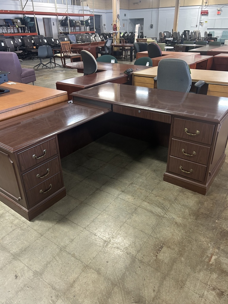30x66 Traditional LH L-Desk / Dbl Ped - Walnut 