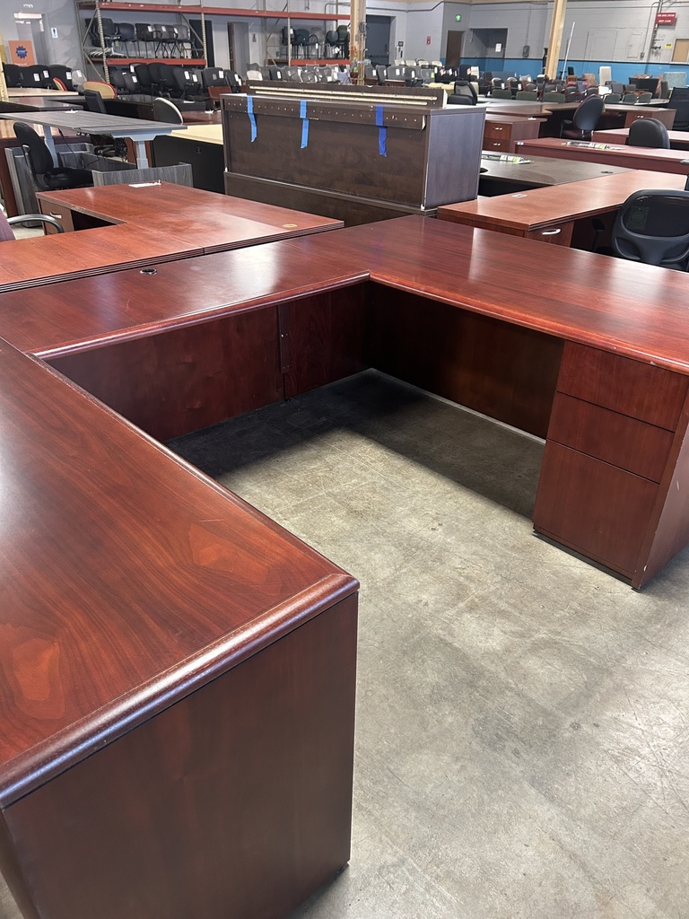 National Mahogany 36"x72" U Groups w/BBF RH  