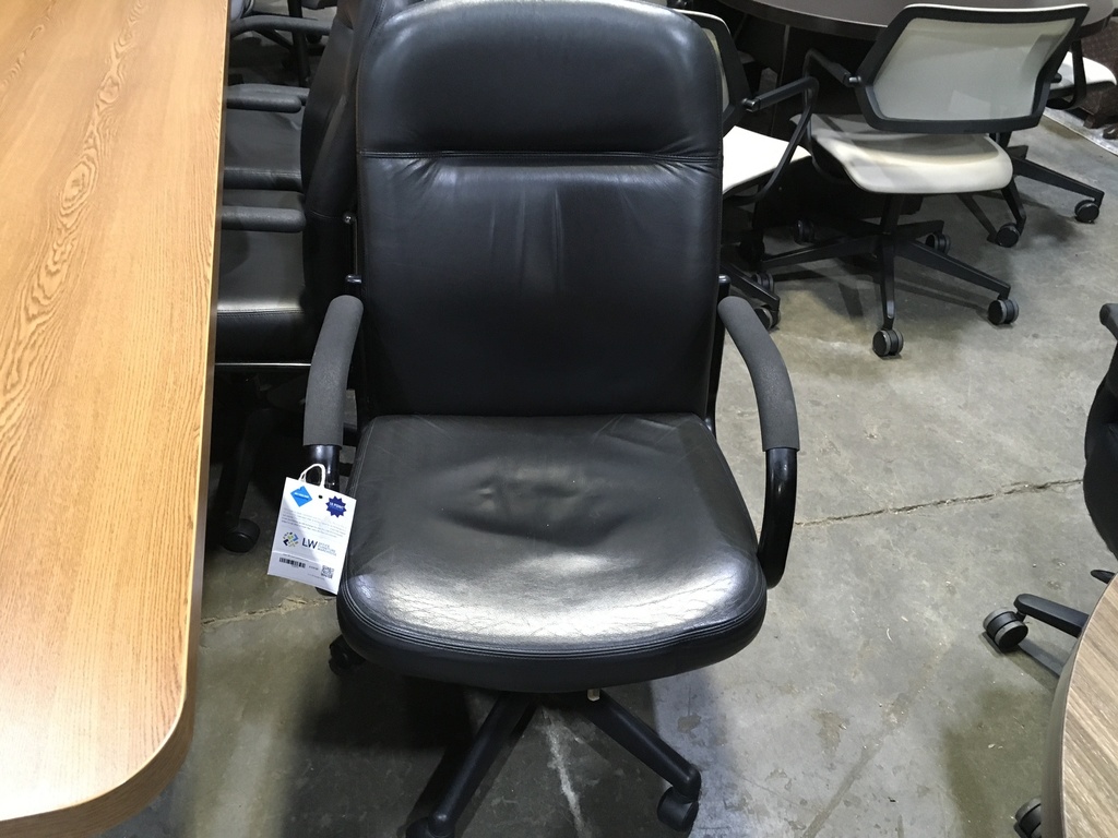 Stylex Blk Vinyl Conference Chairs