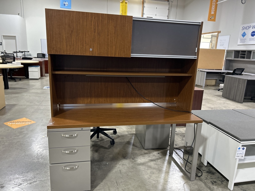 Herman Miller 24x60 Single Ped Desk w/Hutch - Walnut Top, Silver Metal Base - no modesty panel 