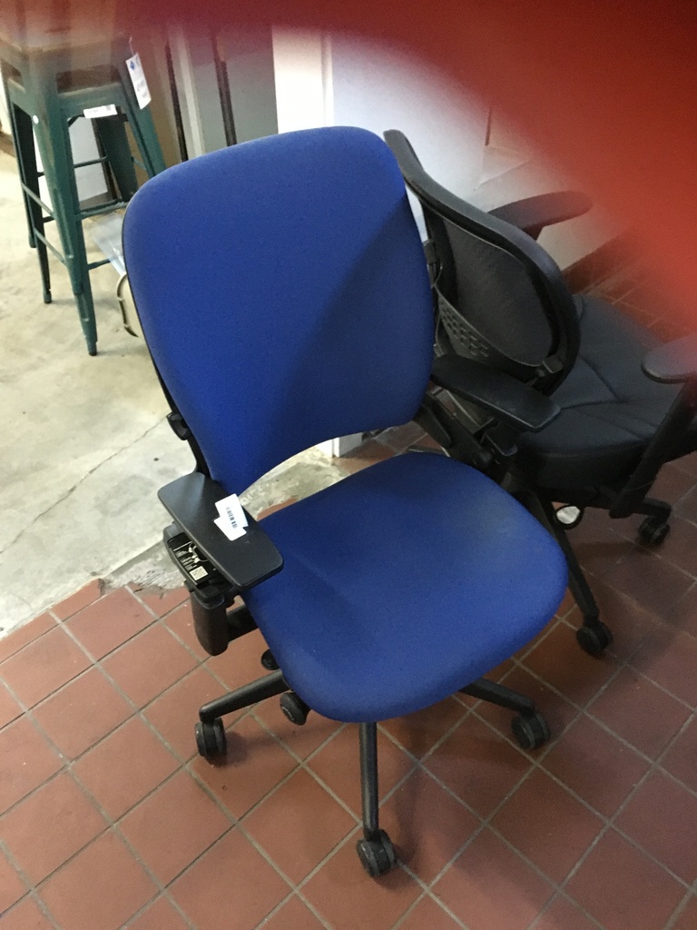 Steelcase Leap Chair (Blue) 