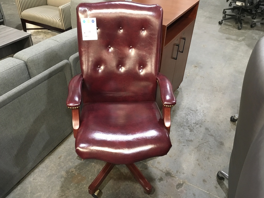 Traditional Conference Chair