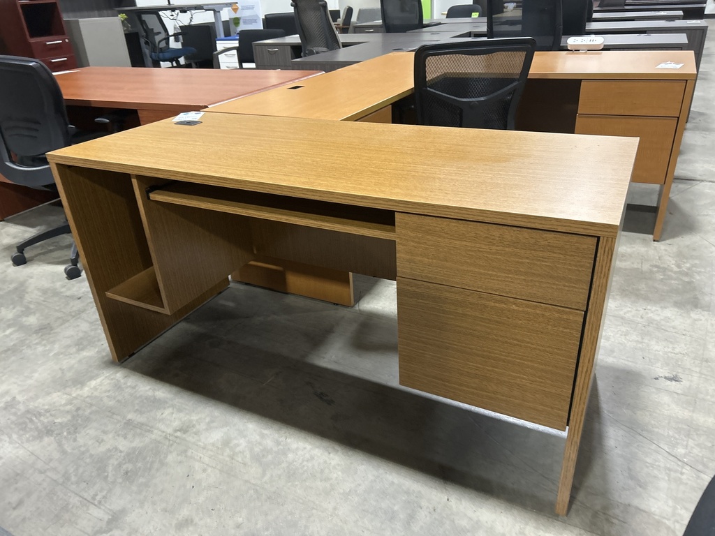 24x60 Sgl Ped Desk- Oak