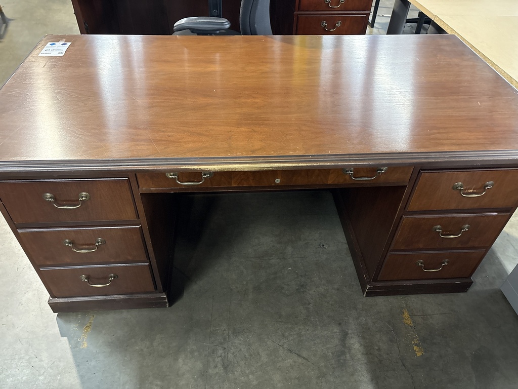36x72 Traditional Desk (Mahogany)