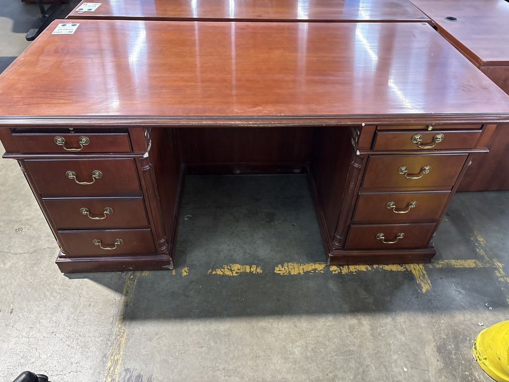 36X72 Traditional Desk (Cherry) 