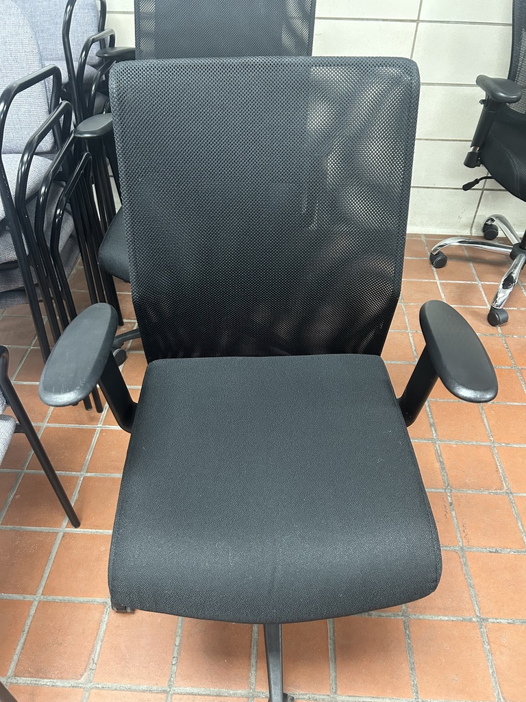 Mesh Back Task Chair - Black 