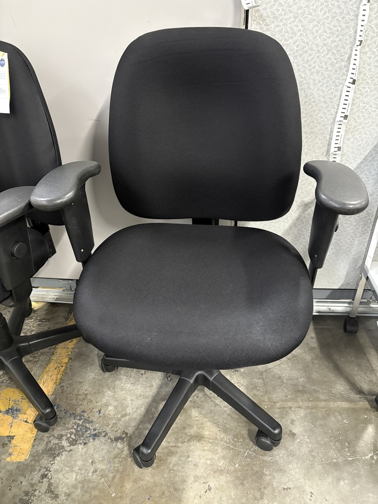 Black fabric task chair with arms