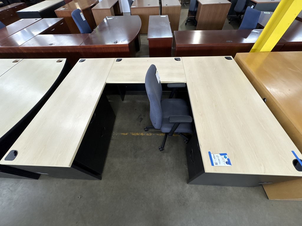 66x96 U-Group (LH) Blonde & Black (reversible)