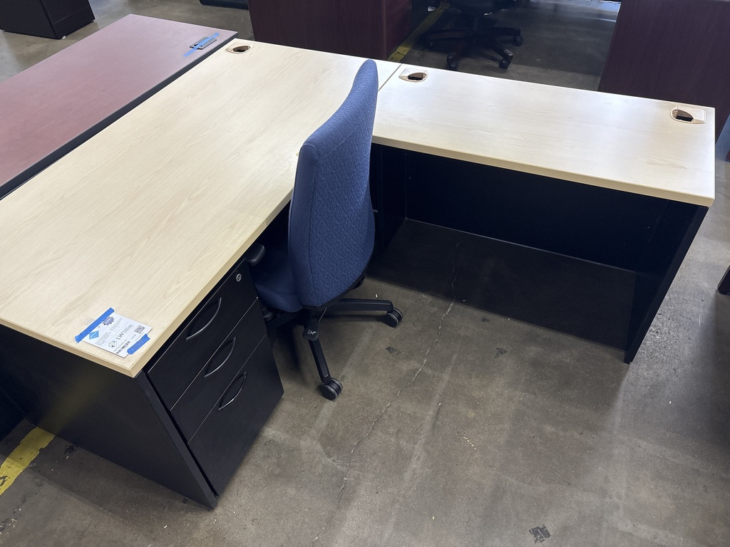 30x60 L-Desk DP Blonde / Black 