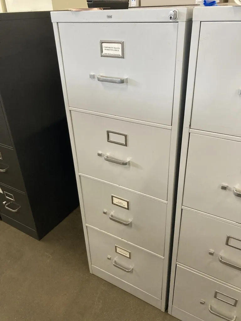 Hon 4 Dr Vertical file, light grey, LEGAL