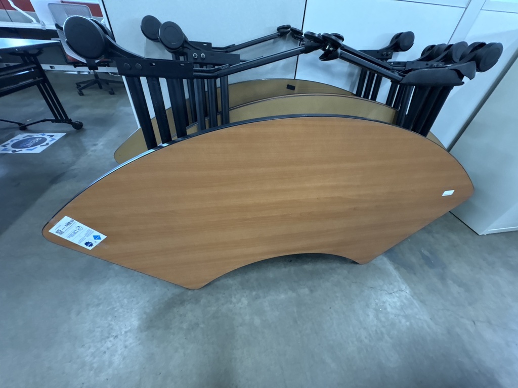 Crescent/arc Training table, 24x48, Honey Laminate top, black edge, black base
