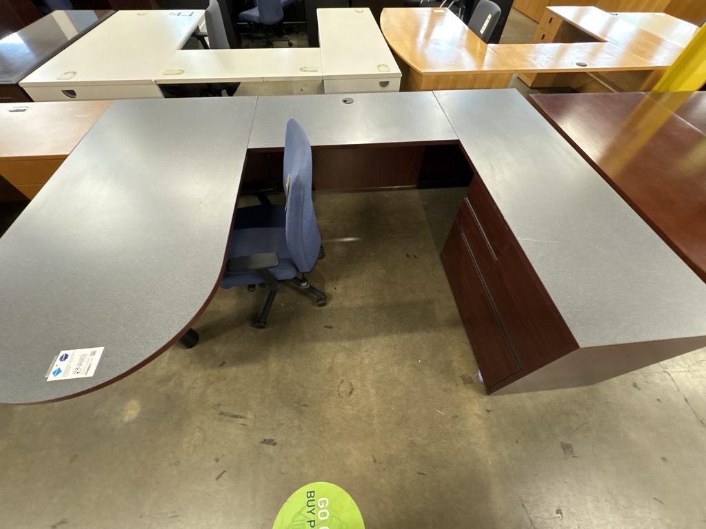 Hon U-shape desk, RH, 72" X 108", Peninsula desk, b/b/f/l Credenza. Grey Top, Mahogany base (105 series)