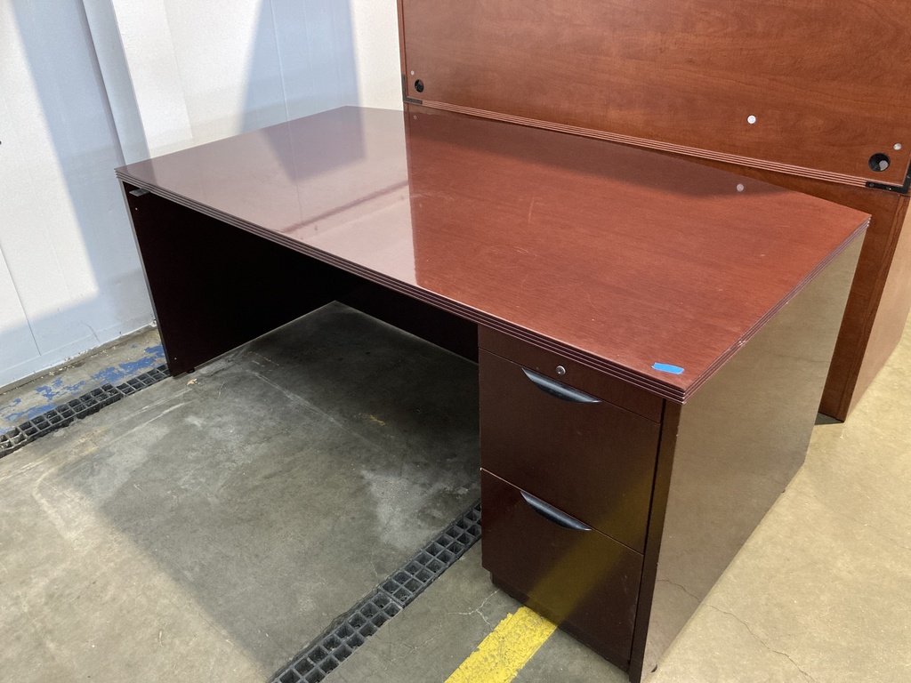 Rudnick sgl ped FF 36”/42”x72” bow front desk Mahogany 