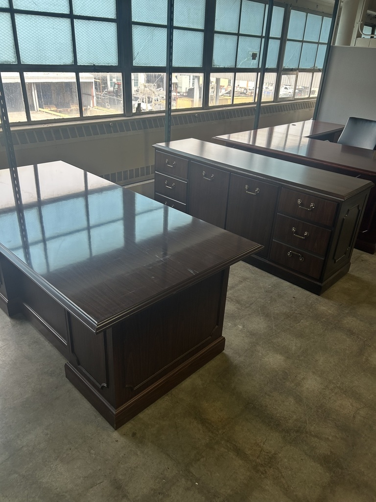 36x72 Traditional Dbl Ped Desk w/Matching Credenza - Walnut