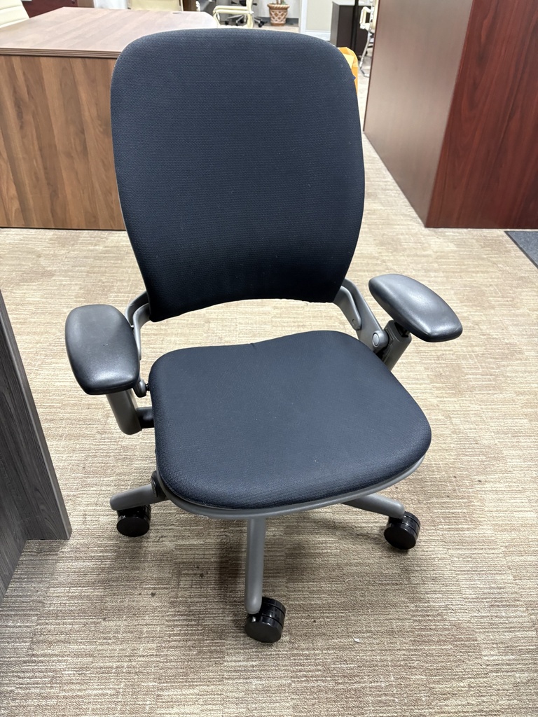 Steelcase Leap 2.0 Armless Highback Task Chair