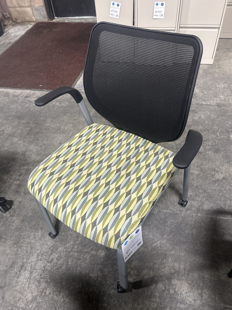 Hon Mesh Back Guest Chair w/ Wheels, Green Pattern Seat