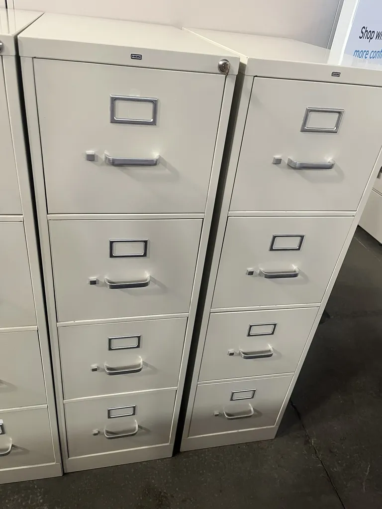 Hon 4 Dr Vertical File, Putty Letter