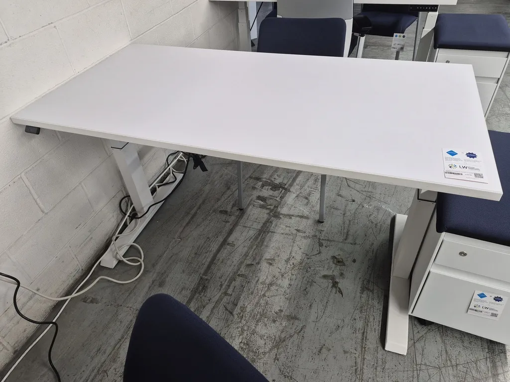 Steelcase - 29x59 White Sit Stand Desk w/ Standard Adjustment