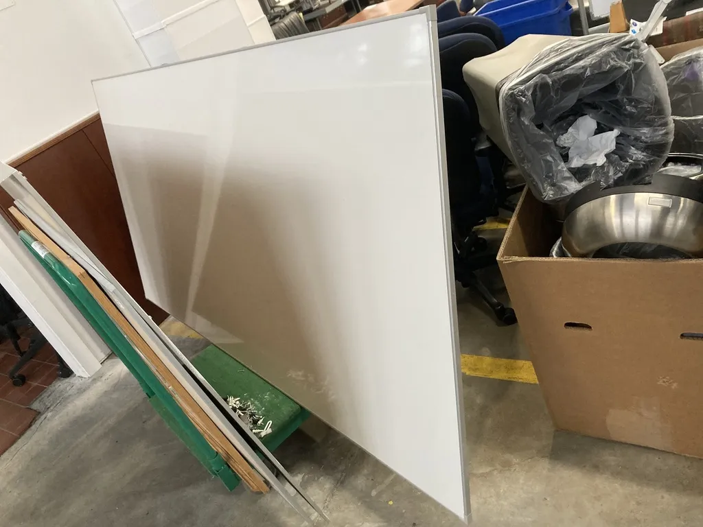 8’x4’ White Board 