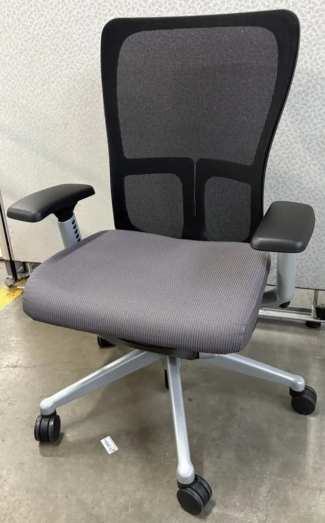 Haworth Zody Ergonomic work chair, Black Mesh, Grey Fabric seat, Silver frame & base (no lumbar)