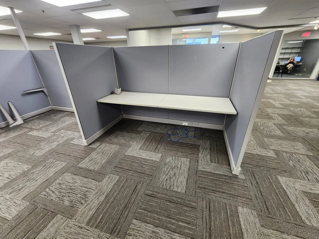 HM AO2 Workstation, 4'x6', Light blue fabric, Grey trim, white tops, 67"H Panels, no storage