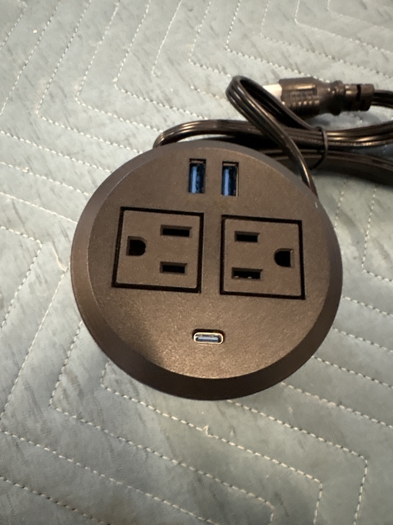 Euroline Power Dual Plug BLACK and USB Installed