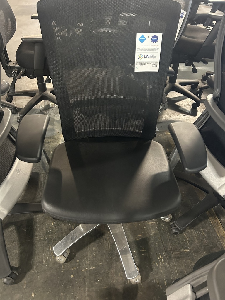 Knoll Life 4D Task Chair Black - Mesh Back/Vinyl Seat CHROME BASE