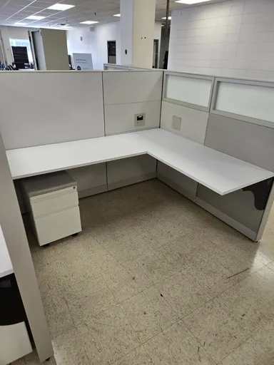 [1answer] Steelcase Answer 6'x5'-52" tall w/ 1 mobile ped (4 or more)
