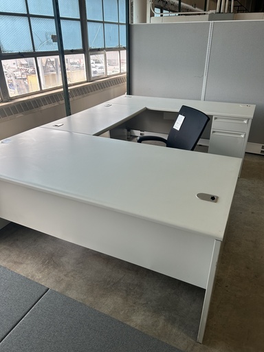 Hon 36x72 Single Ped Desk & Single Ped Credenza Cream (2 U-Group w/bridge) 