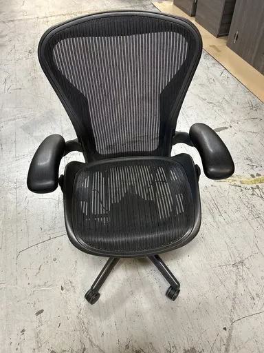 Aeron Size B Black, no Lumbar (Fixed Arms)